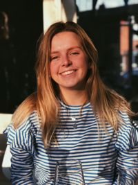 Sanne de Ruyer, student en werkt via SUSA