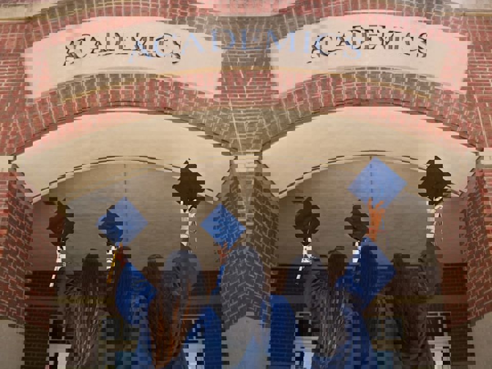 Leon Wu Llfrmrt 9AY Unsplash