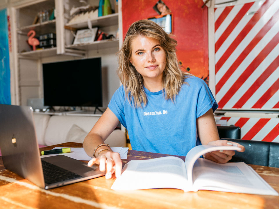 Susa Lowres Webshoot 47