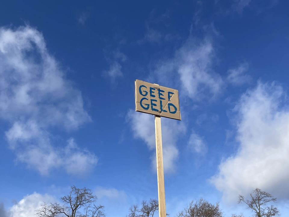 Geef Geld protestbord